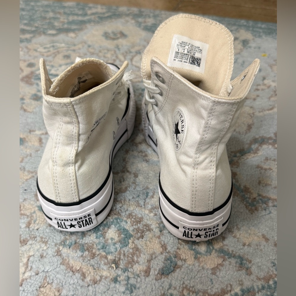 Converse High-Top platform Sneakers in White - Picture 4 of 12